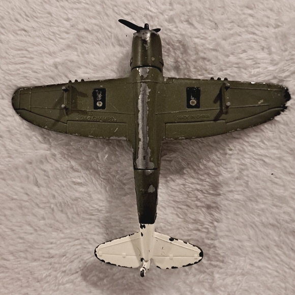🪖 Vintage P-47D Diecast Road Champs Thunder Jug Metal Military Aircraft - Picture 8 of 11